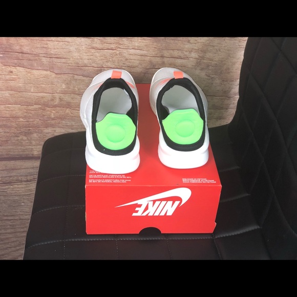 Nike benassi slp shoes size 10 men’s - Picture 5 of 6